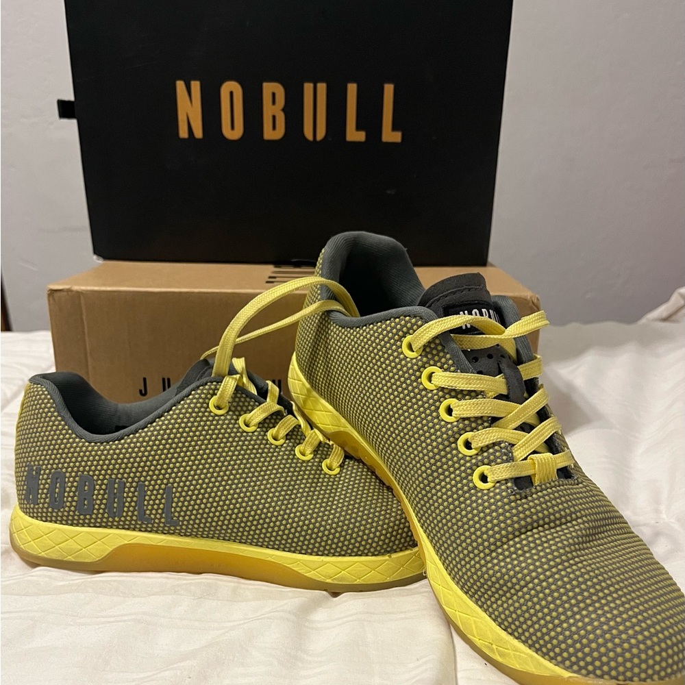 Nobull athletic trainers women’s size 9/mens 7.5